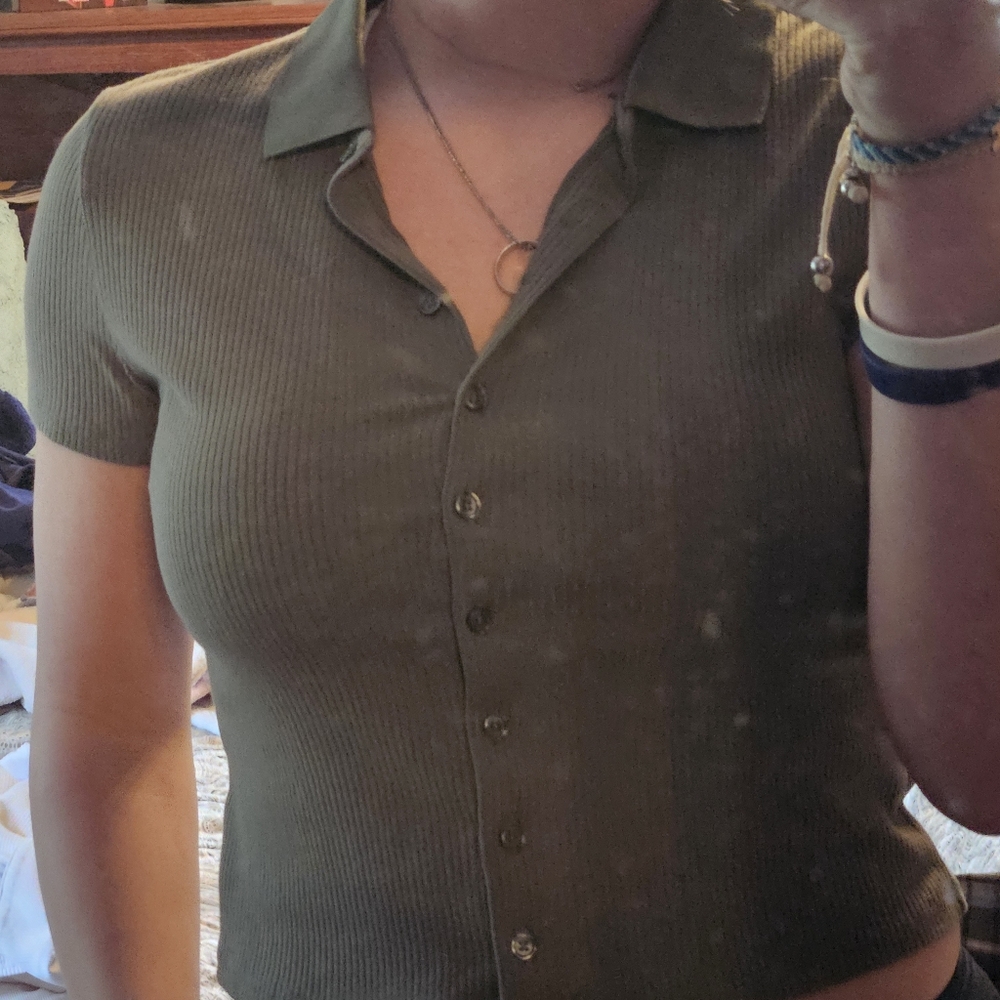 Collared and button up dark green tee-shirt